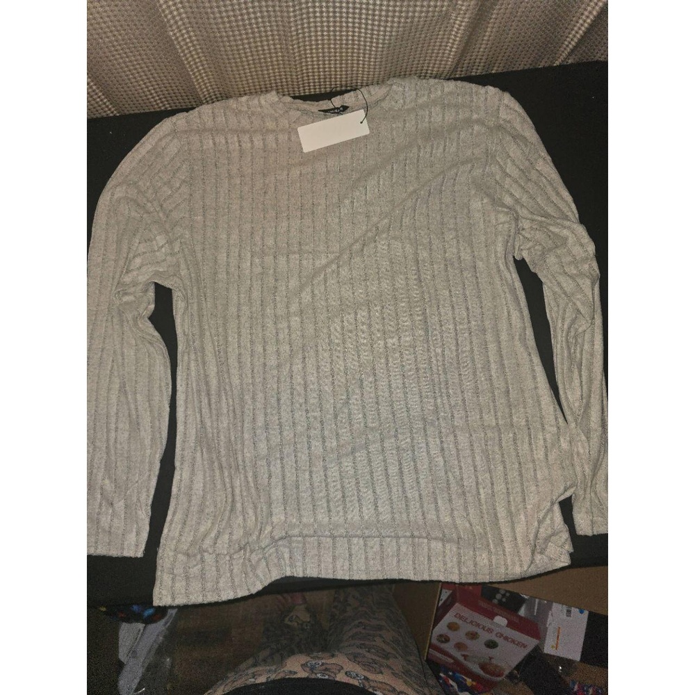 NWT New Look Mens beige Ribbed Long Sleeve Knit Top Casual Chic
